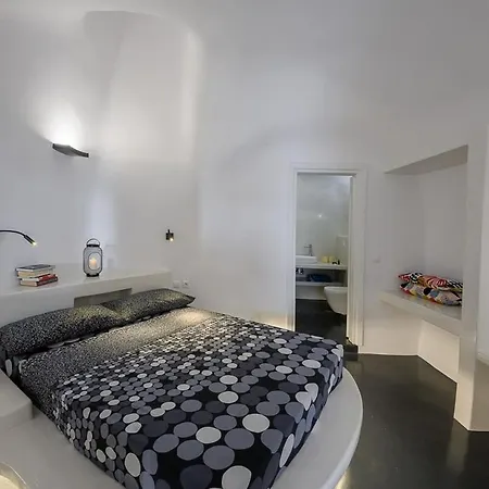 Apartment Santorini Traditional 1bd Apt With Private Hot Tub Fira (Santorini)
